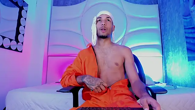 Thiagoferreti online show from 12.05.25