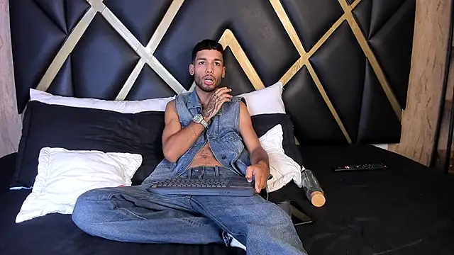 Thiagoferreti online show from 03.03.26