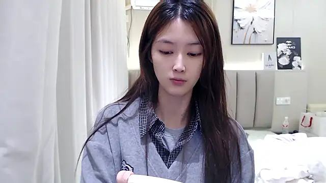 Mimi-cnbaby online show from 10.28.25