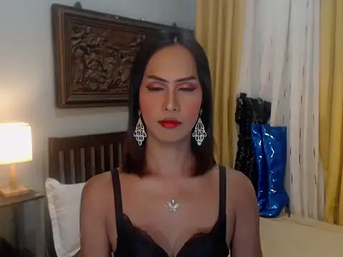 Nathalieheartt online show from 11.05.25