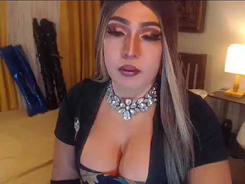 Snapshot of SamanthaAlmazora chatting on 10.01.25 SamanthaAlmazora online show from 10.01.25