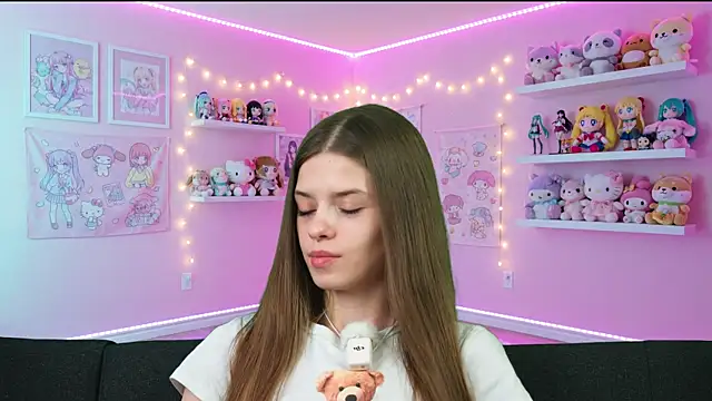 sukie spooky online show from 04.15.26