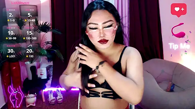 Unique Maya online show from 09.09.25