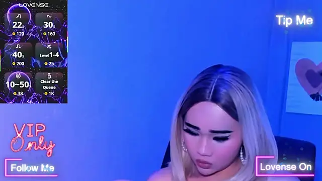 TriciaCumLoader online show from 01.11.26