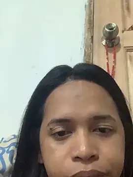 Lorainnelustts online show from 10.27.25