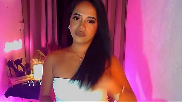 Snapshot of Lorainnelustts chatting on 01.18.26 Lorainnelustts online show from 01.18.26