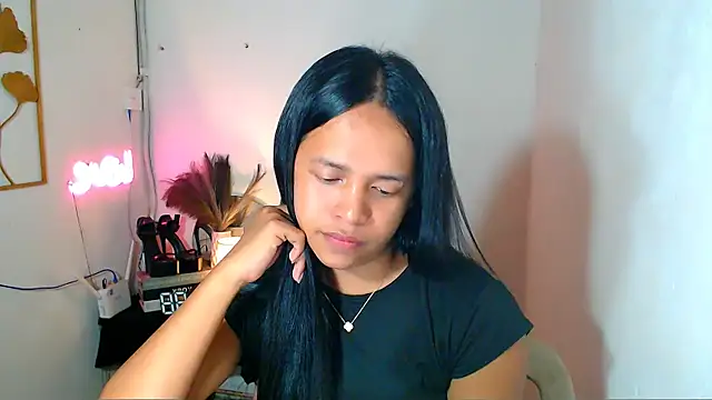 Snapshot of Lorainnelustts chatting on 03.02.26 Lorainnelustts online show from 03.02.26