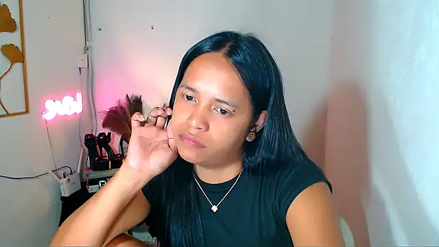 Snapshot of Lorainnelustts chatting on 03.02.26 Lorainnelustts online show from 03.02.26