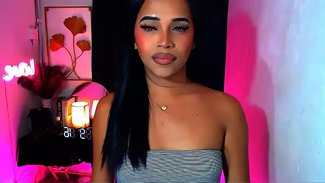 Lorainnelustts online show from 03.24.26