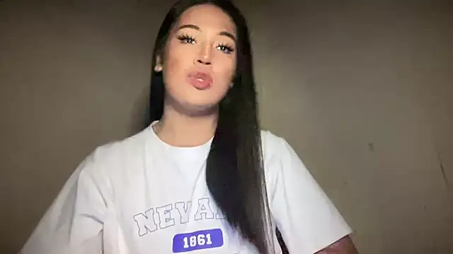 Snapshot of fallon_empress143 chatting on 09.29.25 fallon empress143 online show from 09.29.25