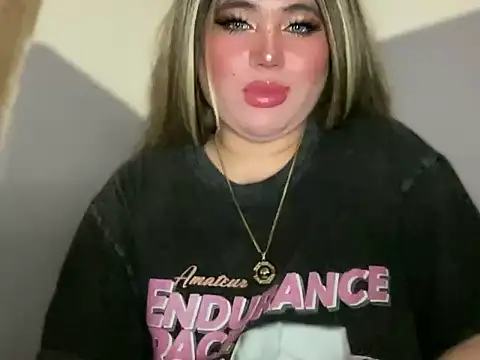 Naughtyrosecum online show from 11.18.25