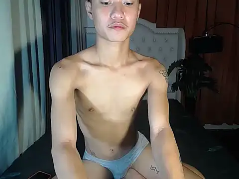 ur little secret online show from 03.13.26