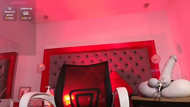 Snapshot of MirandaSould chatting on 04.17.26 MirandaSould online show from 04.17.26