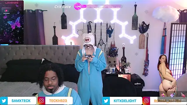 Snapshot of SamXTeck chatting on 12.01.25 SamXTeck online show from 12.01.25