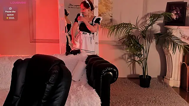 Violet Griffen online show from 12.03.25