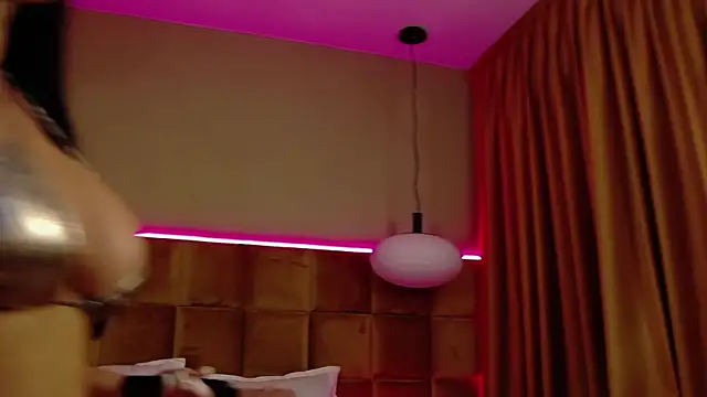 KenyaCruz online show from 07.27.26