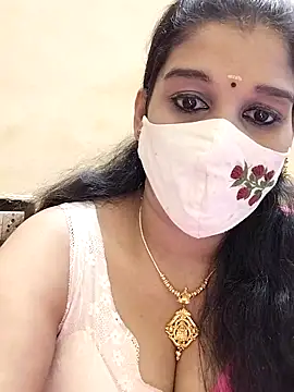 Snapshot of amelia-rani chatting on 09.16.25 amelia-rani online show from 09.16.25