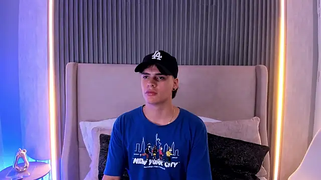 BenitoSaenz online show from 10.19.25