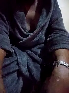 OnlyMoneyIwanT online show from 04.18.26