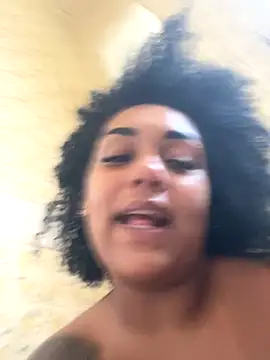 morenaluaa online show from 10.13.25