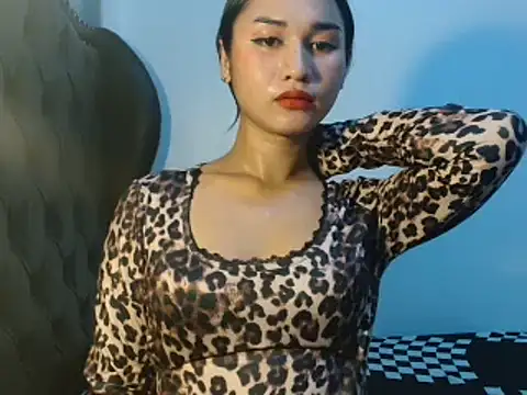 lava lux online show from 06.17.26