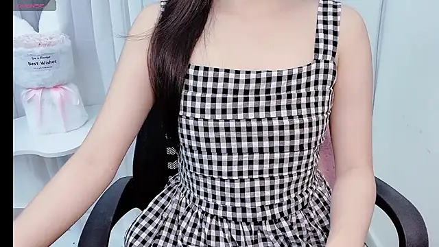 Snapshot of Mint2k chatting on 11.14.25 Mint2k online show from 11.14.25