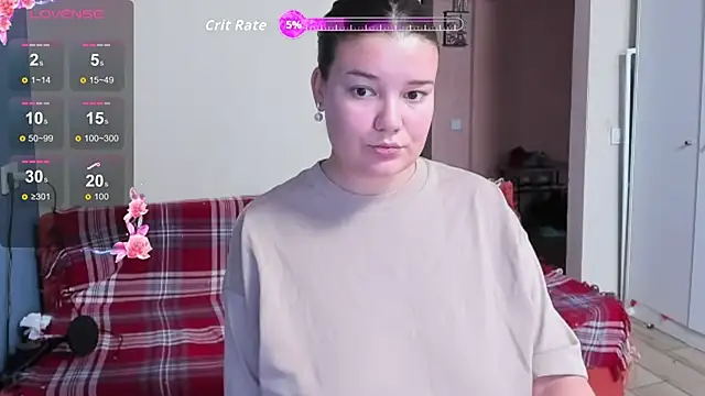 Snapshot of LinaElasm chatting on 09.26.25 LinaElasm online show from 09.26.25