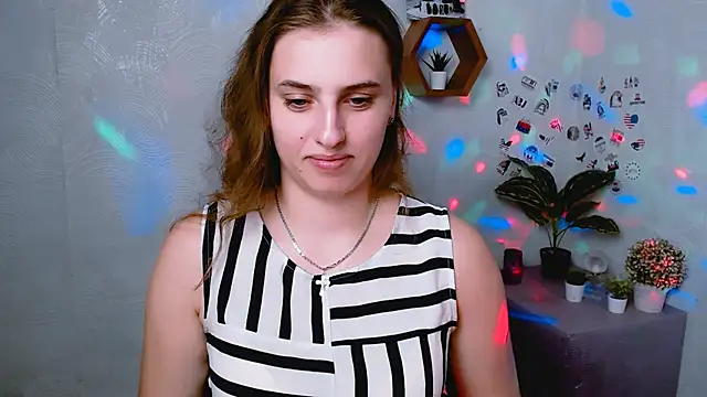 AmandaDimond  online show from 09.14.25