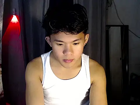 Snapshot of twink_asianbunny chatting on 09.16.25 twink asianbunny online show from 09.16.25