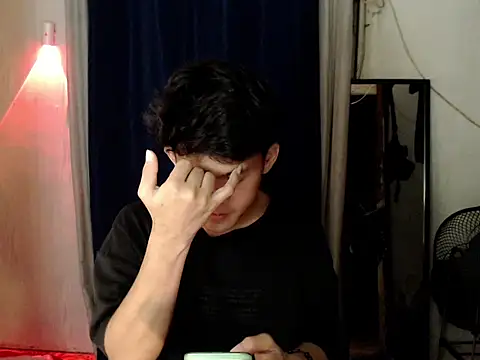 Snapshot of twink_asianbunny chatting on 09.19.25 twink asianbunny online show from 09.19.25