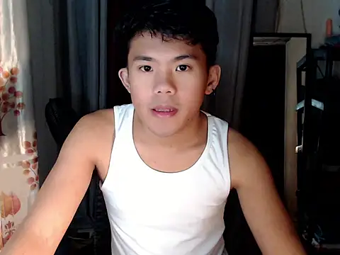 Snapshot of twink_asianbunny chatting on 09.22.25 twink asianbunny online show from 09.22.25