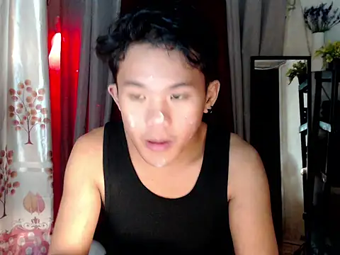Snapshot of twink_asianbunny chatting on 09.24.25 twink asianbunny online show from 09.24.25