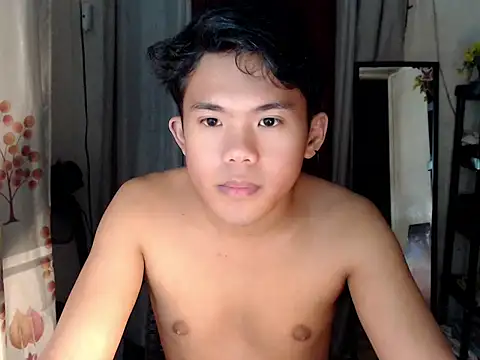 Snapshot of twink_asianbunny chatting on 10.04.25 twink asianbunny online show from 10.04.25