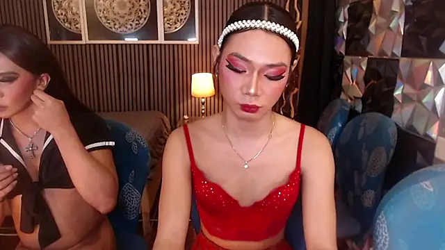 BigCockMaxineTS online show from 07.13.26