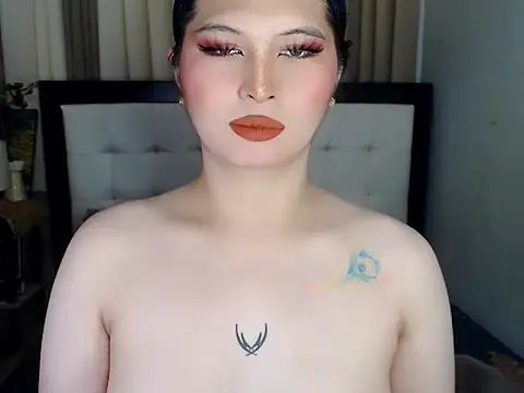 Snapshot of NaomiSmall chatting on 09.12.25 NaomiSmall online show from 09.12.25