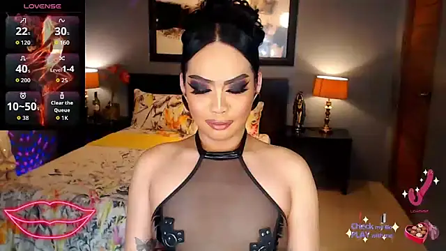 Snapshot of FridaHumphrey chatting on 02.25.26 FridaHumphrey online show from 02.25.26