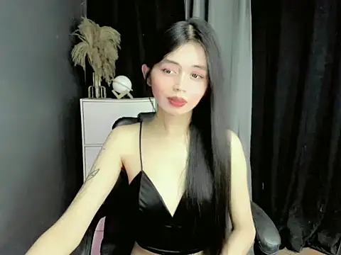 Snapshot of LexiLove chatting on 11.10.25 LexiLove online show from 11.10.25