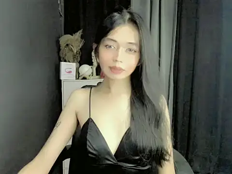 Snapshot of LexiLove chatting on 05.12.26 LexiLove online show from 05.12.26