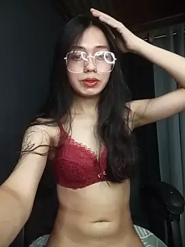 Snapshot of LexiLove chatting on 05.27.26 LexiLove online show from 05.27.26