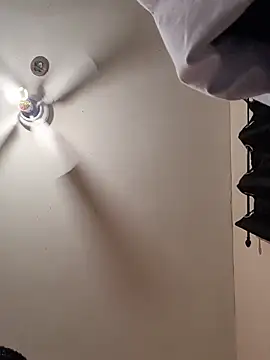 Snapshot of Cnutt310 chatting on 02.11.26 Cnutt310 online show from 02.11.26