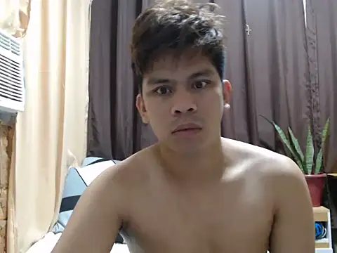 Snapshot of cumwhat_me chatting on 04.11.26 cumwhat me online show from 04.11.26