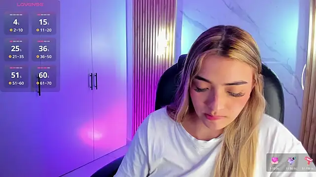 KYLIE JONES6 online show from 11.24.25