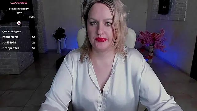 MariemLui online show from 11.20.25