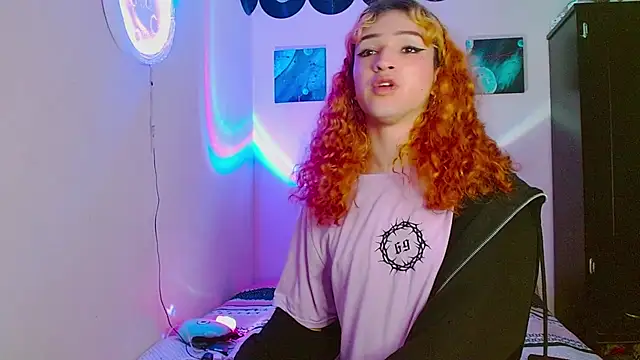 Snapshot of meghan_devil_ chatting on 10.22.25 meghan devil online show from 10.22.25