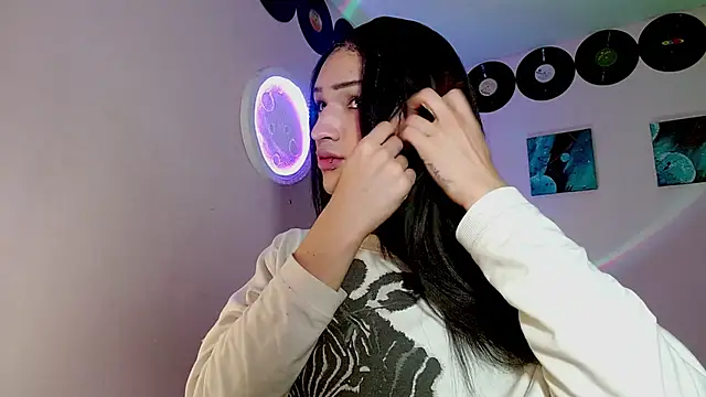 Snapshot of meghan_devil_ chatting on 11.08.25 meghan devil online show from 11.08.25