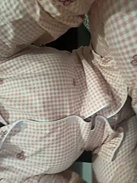 Snapshot of sexyriya____ chatting on 10.22.25 sexyriya online show from 10.22.25