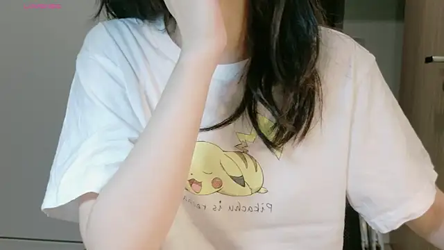 Ryeon 99 online show from 04.14.26