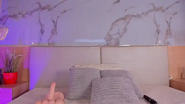 ValSmith  online show from 09.12.25