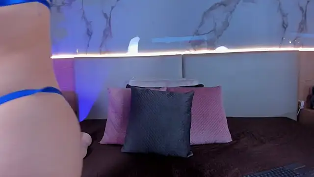 ValSmith  online show from 10.16.25