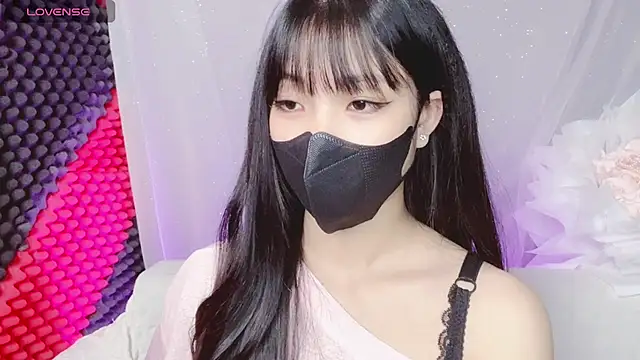 Snapshot of kemybaby chatting on 01.18.26 kemybaby online show from 01.18.26